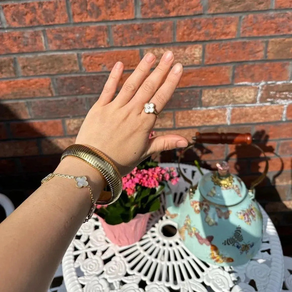 Anthropologie Gold Stainless Steel Waterproof Tarnish Snake Chain Bracelet - Picture 14 of 15